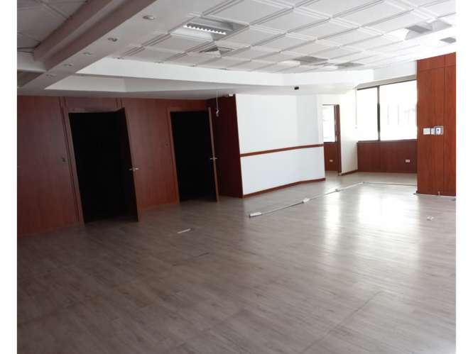 SE ALQUILA OFICINA 230M EN BALBOA PLAZA AV BALBOA VACIO PISO BAJO - Imagen 5