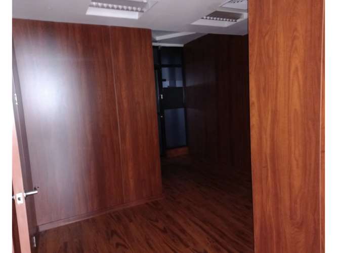 SE ALQUILA OFICINA 230M EN BALBOA PLAZA AV BALBOA VACIO PISO BAJO - Imagen 16
