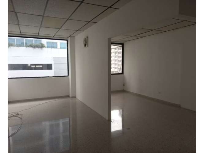 BALBOA PLAZA / AV BALBOA / DIVISIONES / 230 M2 / VACIO / PISO BAJO - Imagen 13