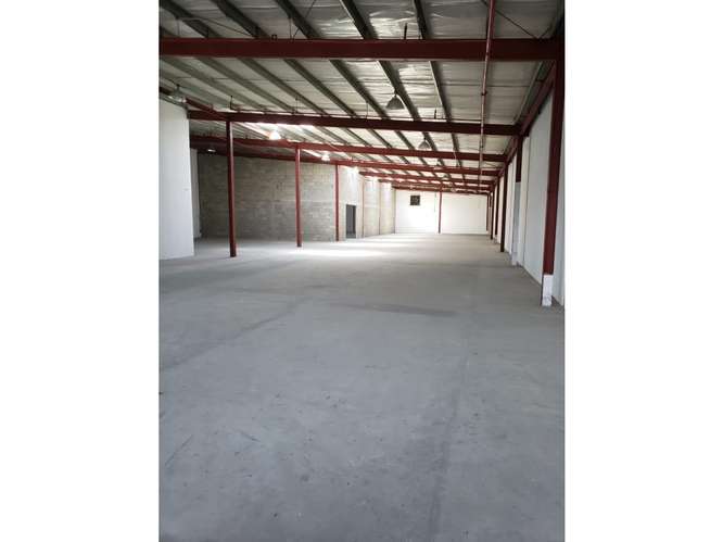 SE ALQUILA GALERA 1800M EN COSTA DEL ESTE  PARQUE INDUSTRIAL OFICINAS - Imagen 4
