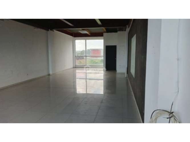 SE ALQUILA LOCAL 75M EN LOCAL  PLAZA VERSALLES VIA PRINCIPAL  VACIO - Imagen 8