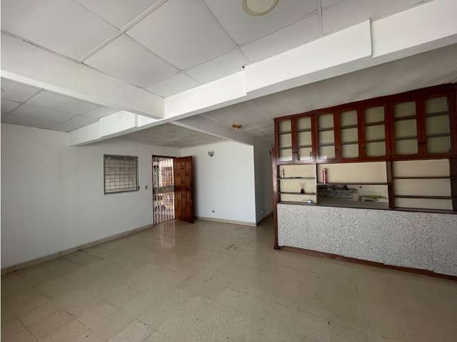SE VENDE CASA 1000M EN SAN ANTONIO CON ANEXO INDEPENDIENTE Y TERRAZA - Imagen 2