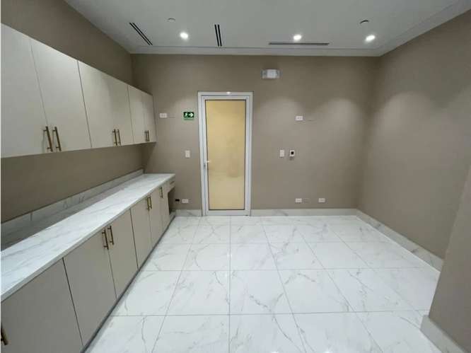CONSULTORIO TOWN CENTER / COSTA DEL ESTE  / 43 M2 / INSONORIZADO