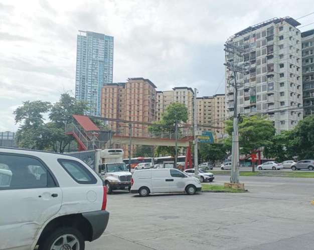 Vendo apartamento en Los Libertadores Tumba Muerto 3 er piso 