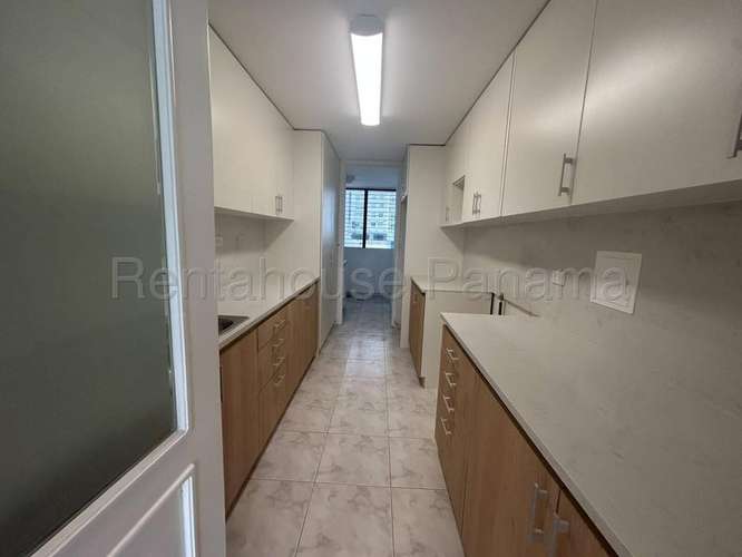 Venta de Apartamento en Paitilla, PH Perla del Pacifico 27LGG2987