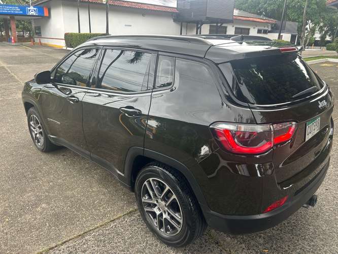 Jeep Compass Sport 2019 – Automático – Solo 32,500 km