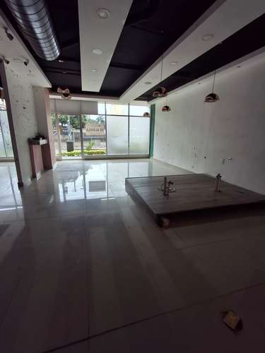 Alquilo local comercial en planta baja San Francisco  - Imagen 3