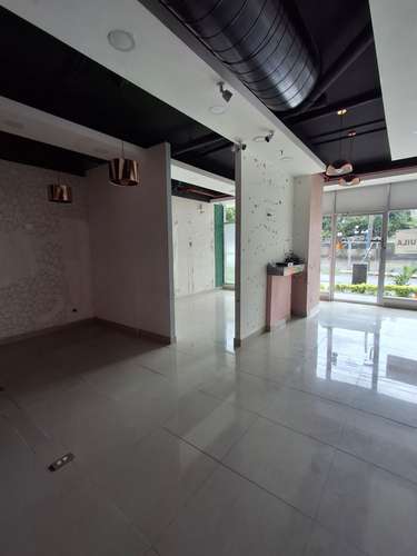 Alquilo local comercial en planta baja San Francisco  - Imagen 4