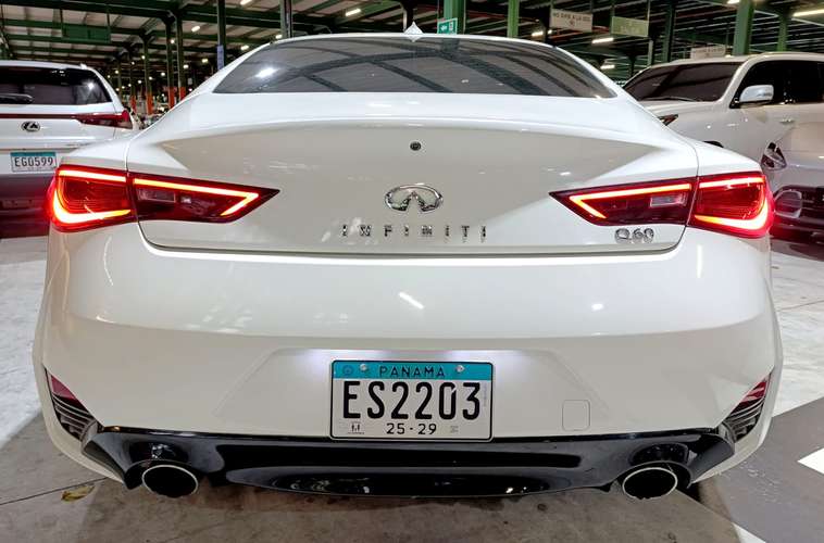 Infiniti Q60 Luxe 2020 - Imagen 3