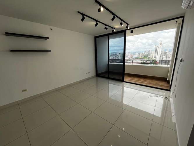 Alquiler de Apartamento en PH Carreras del Carmen - Imagen 2