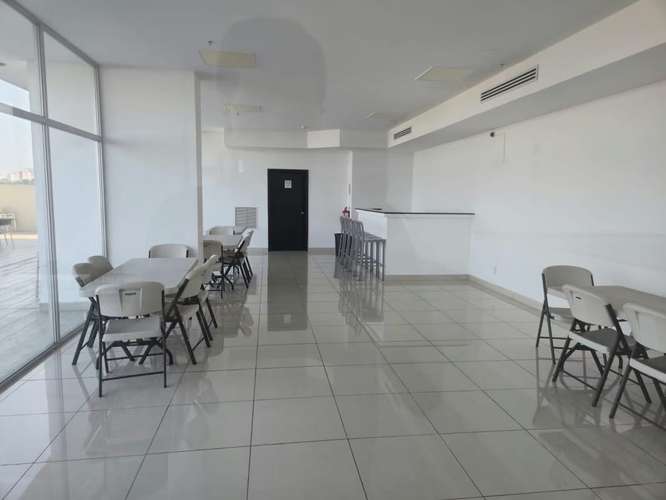 Alquilo apartamento PH Alegría parque lefevre