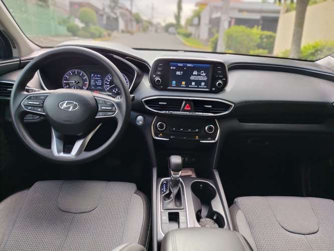 HYUNDAI SANTA FE 2019 AUTOMÁTICA ÚNICO DUEÑO NEGOCIABLE  - Imagen 9