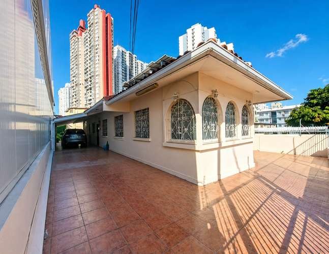 Casa en Parque Lefevre para comercio I com 4 parking y amplio patio - Imagen 16
