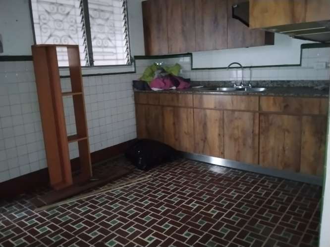 Casa en Parque Lefevre para comercio I com 4 parking y amplio patio - Imagen 2