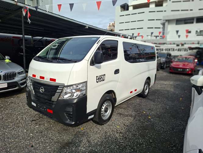 nissan urvan 2024 - Imagen 3
