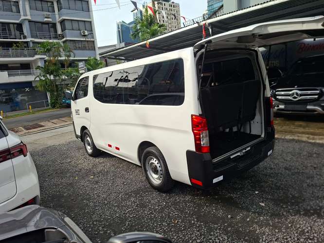 nissan urvan 2024 - Imagen 6
