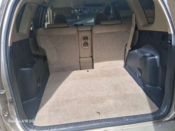 RAV 4 4X4 AUTOMATICA DORADA PRECIO NEGOCIABLE - Imagen 6