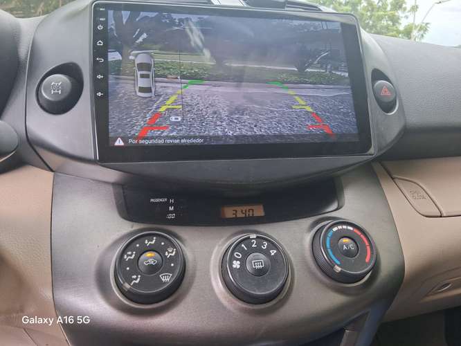 RAV 4 4X4 AUTOMATICA DORADA PRECIO NEGOCIABLE - Imagen 3