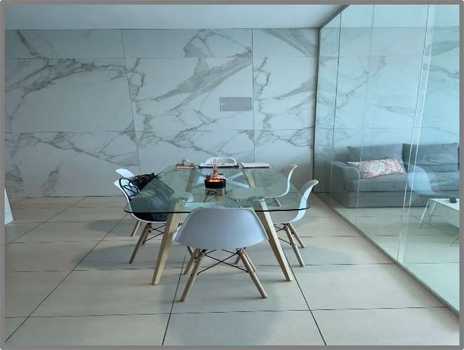 Apartamento en alquiler    Primera línea frente al mar