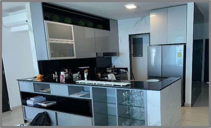 Apartamento en alquiler    Primera línea frente al mar