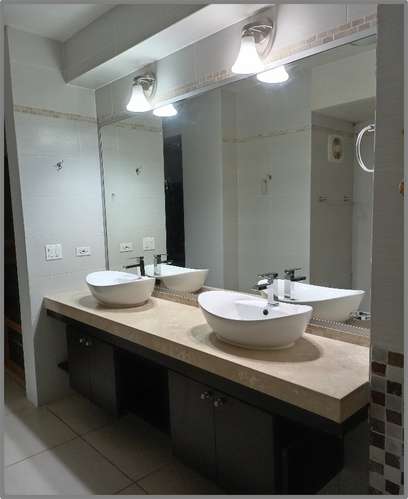 Apartamento en alquiler    Primera línea frente al mar