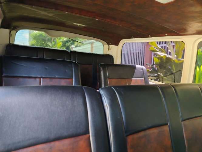 TOYOTA HIACE 2022 MANUAL ÚNICO DUEÑO NEGOCIABLE 