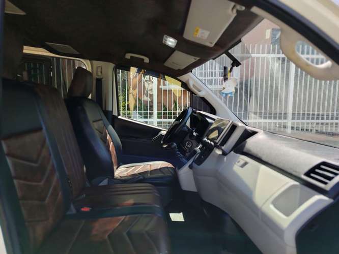 TOYOTA HIACE 2022 MANUAL ÚNICO DUEÑO NEGOCIABLE 