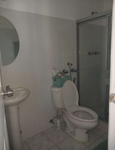 ALQUILÓ HERMOSO Y ESPACIOSO APTO EN 12 DE OCTUBRE 3 RECÁMARAS 2BAÑOS SOLO LÍNEA BLANCA PARKING CERRADO  - Imagen 13