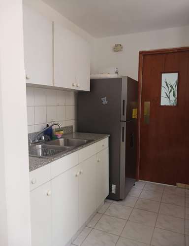 ALQUILÓ HERMOSO Y ESPACIOSO APTO EN 12 DE OCTUBRE 3 RECÁMARAS 2BAÑOS SOLO LÍNEA BLANCA PARKING CERRADO  - Imagen 9