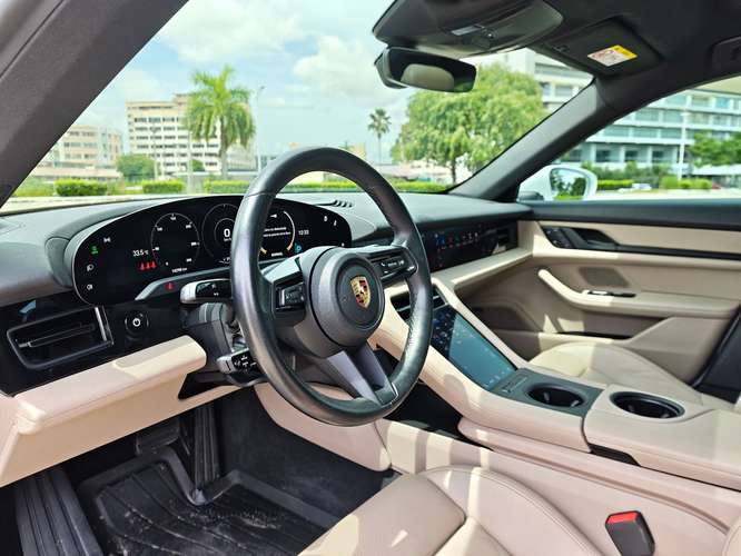 Porsche Taycan