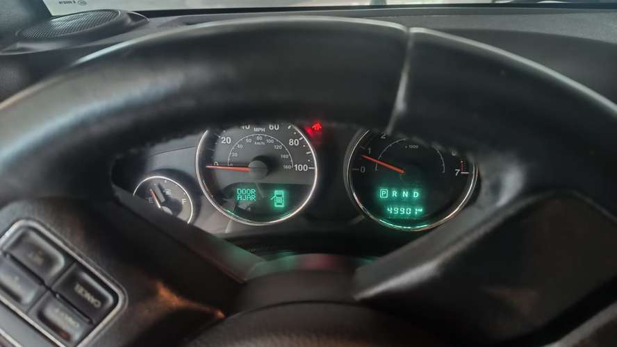 Hermoso Wrangler Sahara Unlimited - Imagen 4
