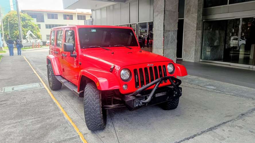 Hermoso Wrangler Sahara Unlimited - Imagen 6
