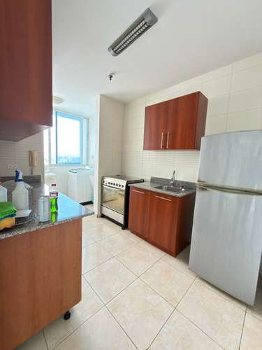 Alquilo apartamento en San Francisco, 2 recamaras con baño, linea blanca, 95m2, área social completa. - Imagen 5