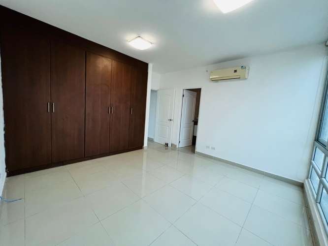 Alquilo apartamento en El Cangrejo, 2 recamaras, línea blanca o solo aires acondicionados, 100m2, Balcon. - Imagen 12