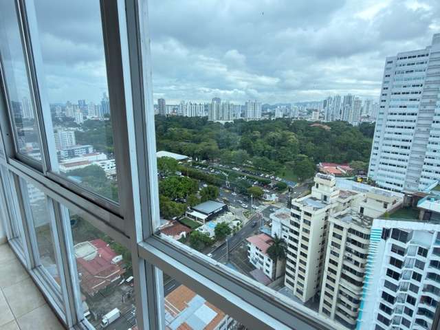 Alquilo apartamento en San Francisco, 2 recamaras con baño, linea blanca, 95m2, área social completa. - Imagen 6