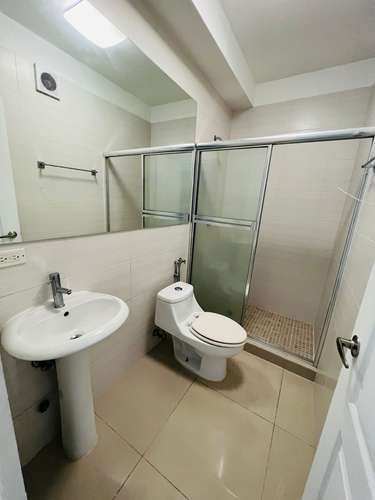 Alquilo apartamento en El Cangrejo, 2 recamaras, línea blanca o solo aires acondicionados, 100m2, Balcon. - Imagen 15