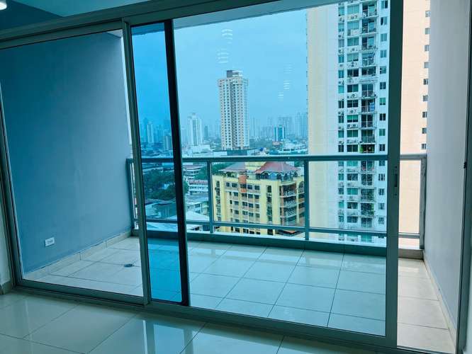 Alquilo apartamento en El Cangrejo, 2 recamaras, línea blanca o solo aires acondicionados, 100m2, Balcon. - Imagen 3