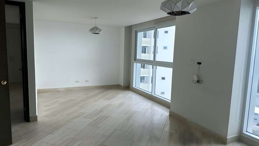 Exclusivo PH The Regent en Costa del Este: 2 Rec, Vista al mar y Amenidades de Lujo