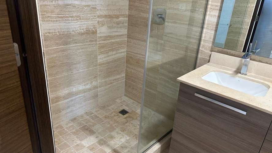 Exclusivo PH The Regent en Costa del Este: 2 Rec, Vista al mar y Amenidades de Lujo