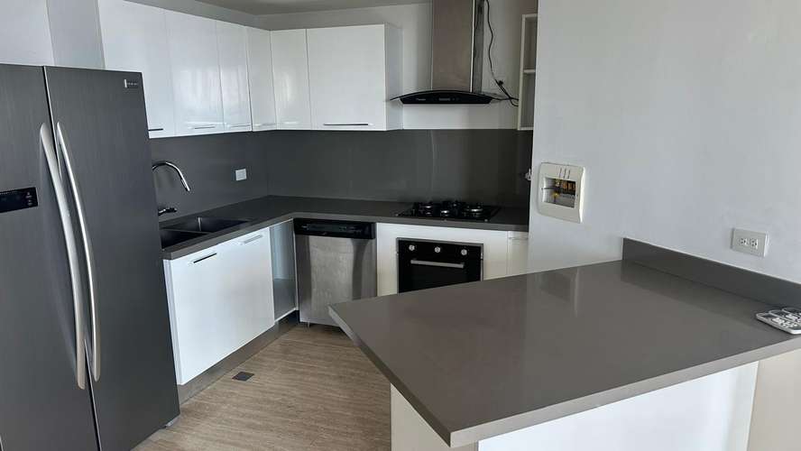 Exclusivo PH The Regent en Costa del Este: 2 Rec, Vista al mar y Amenidades de Lujo