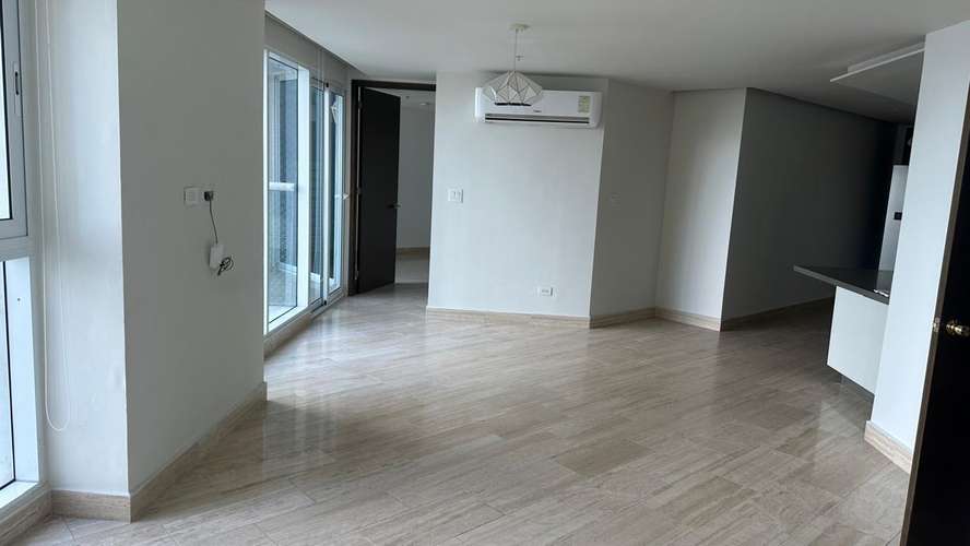 Exclusivo PH The Regent en Costa del Este: 2 Rec, Vista al mar y Amenidades de Lujo