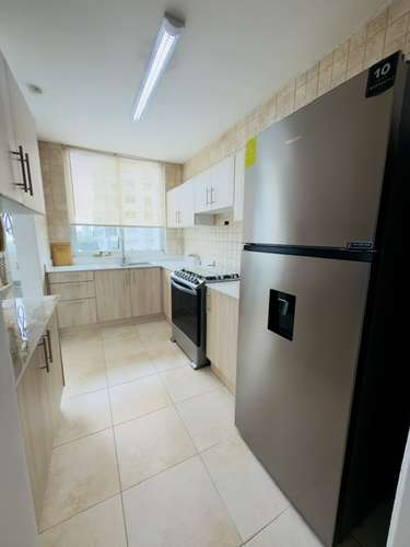 Alquilo apartamento en San Francisco, 2 recamaras, amoblado, cuarto y baño de empleada, remodelado, balcón, 110m2. - Imagen 11