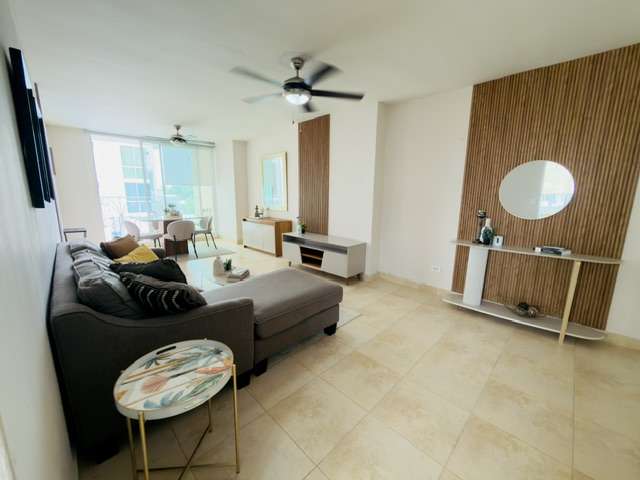 Alquilo apartamento en San Francisco, 2 recamaras, amoblado, cuarto y baño de empleada, remodelado, balcón, 110m2. - Imagen 2