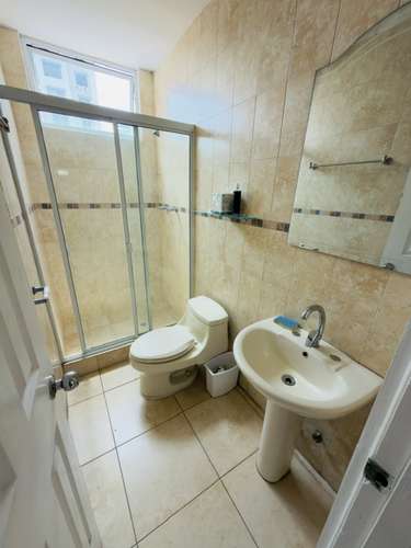 Alquilo apartamento en San Francisco, 2 recamaras, amoblado, cuarto y baño de empleada, remodelado, balcón, 110m2. - Imagen 17