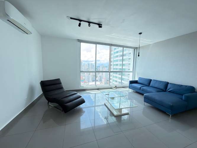 Alquilo apartamento en San Francisco, 2 recamaras, semi-amoblado, 95m2, cerca de Parque Omar.
