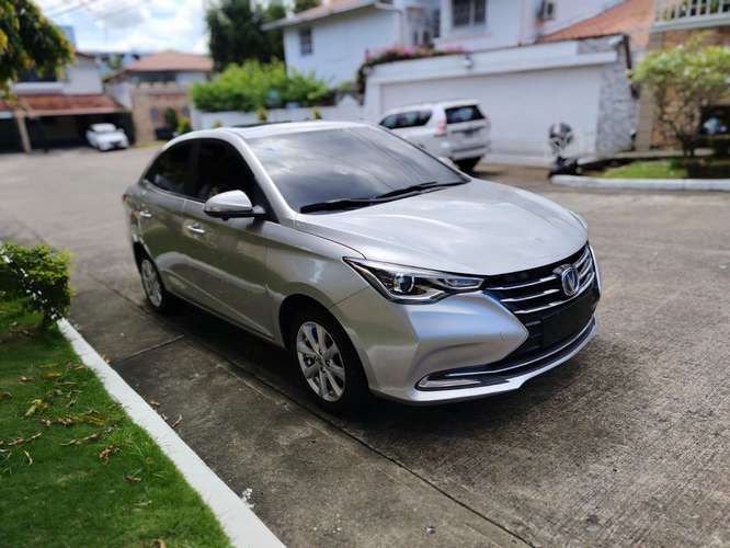 CHANGAN ALSVIN 2024 AUTOMÁTICO SEMINUEVO NEGOCIABLE 