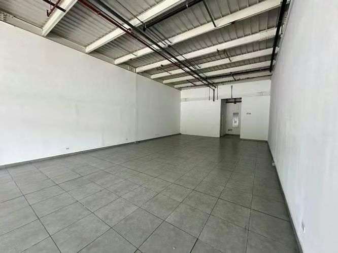 Alquiler Local Frente al Metro 170 m2 - Imagen 4