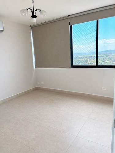 Venta de apartamento con increíble vista al mar y amplia terraza en Coronado Country Club - Coronado