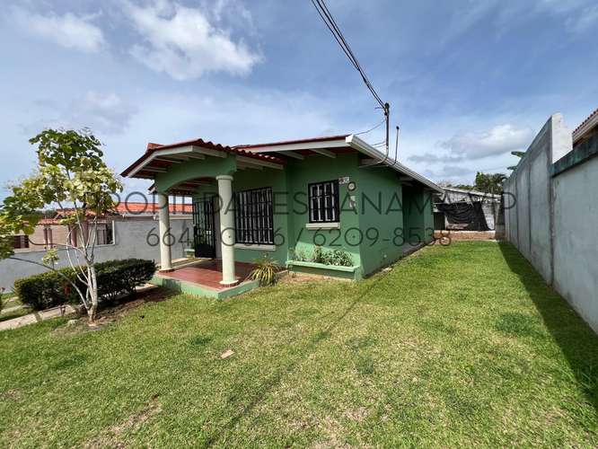 CASA para la VENTA en La Chorrera, Valle Dorado - ENTRE PLAZA ITALIA Y LA AUTOPISTA 