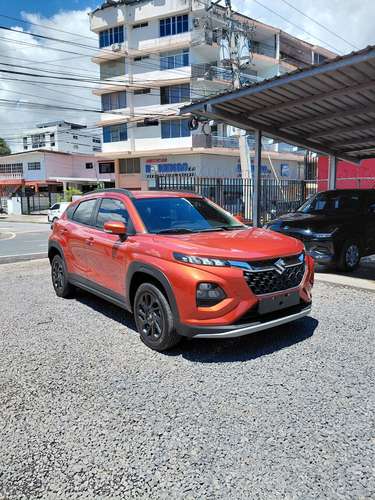2025 Suzuki Fronx - 552 km - Garantía de agencia hasta octubre 2028